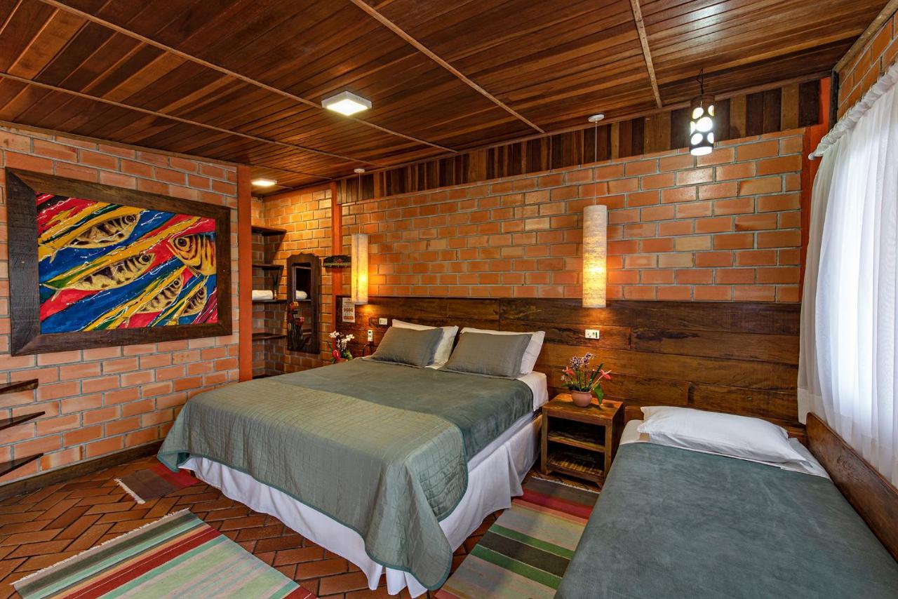 Grajagan Surf Resort Ilha do Mel Cameră foto