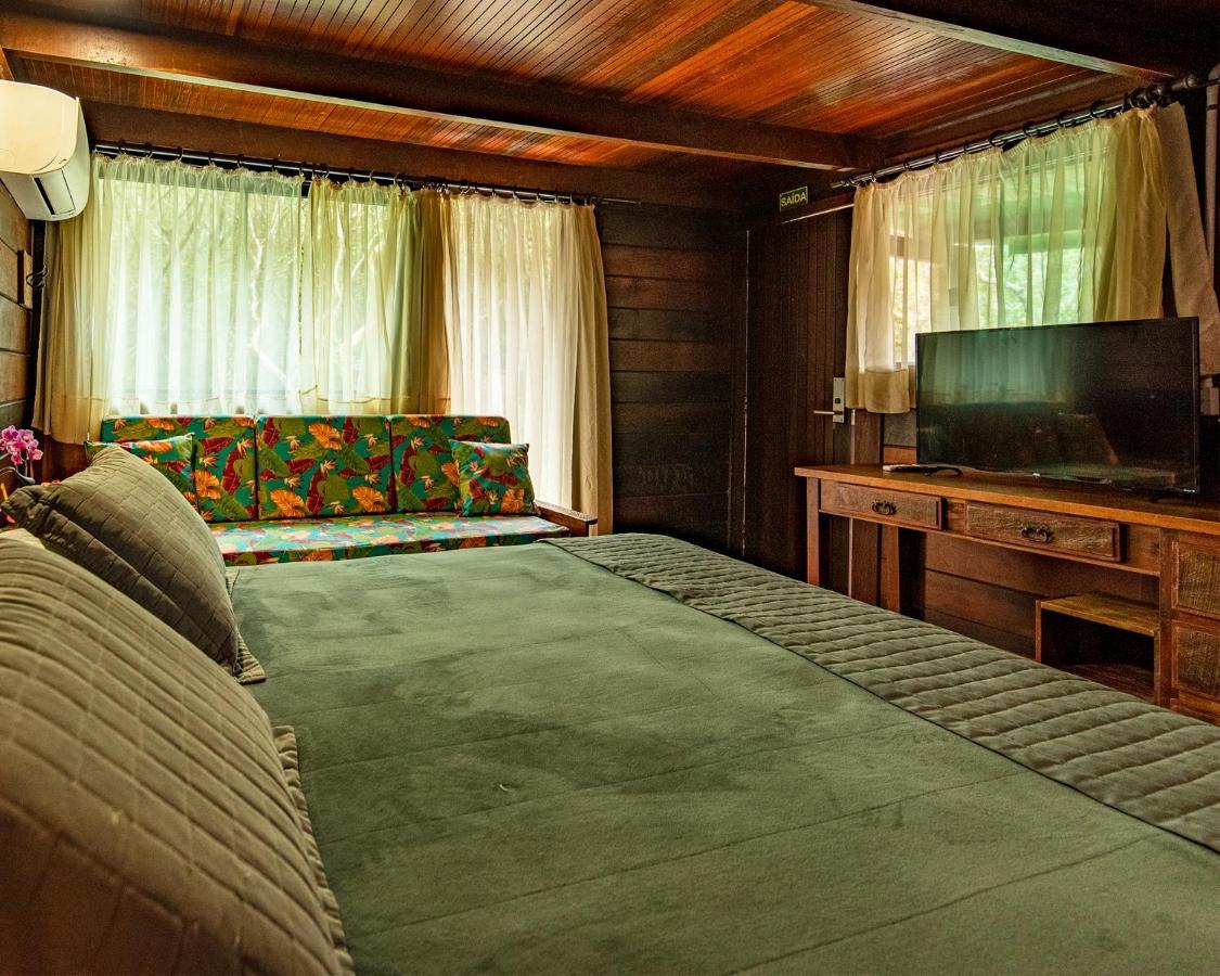 Grajagan Surf Resort Ilha do Mel Cameră foto