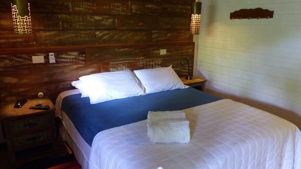 Grajagan Surf Resort Ilha do Mel Exterior foto